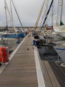 Étai + enrouleur sur le ponton