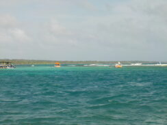 On peut louer ces ptits "bateaux" dodus entre potes